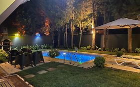 Four season villa ısıtmalı havuz
